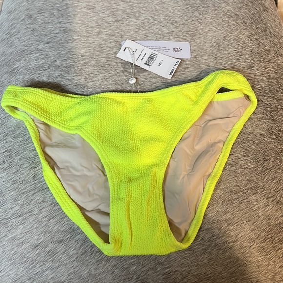 Pilyq Pineapple Reef Ring Side Halter top and matching reef full bottoms - Picture 3 of 9